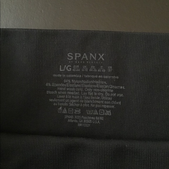 Spanx Women’s Shaping Leggings - Picture 6 of 7